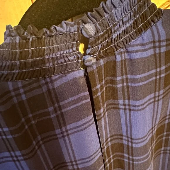 Crinkle Chiffon Smock Neck Ruffle Tiered Top - Picture 7 of 7